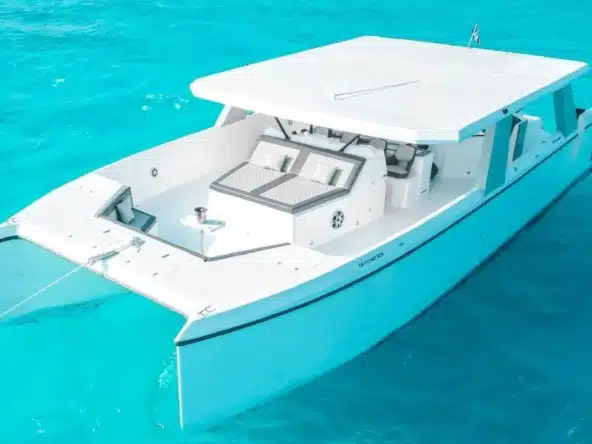 Catamaran Cancun rental 10
