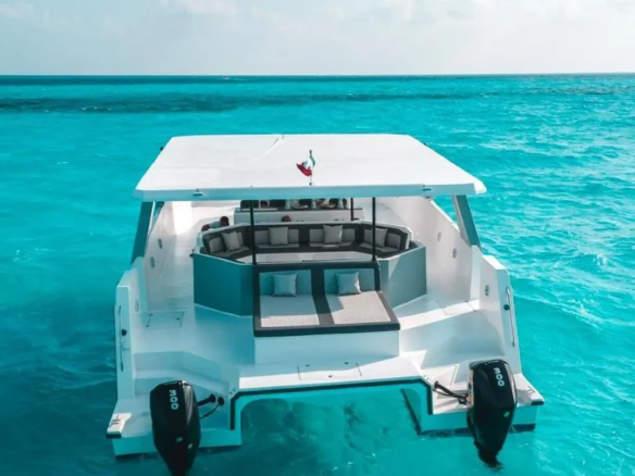Catamaran Cancun renta 3