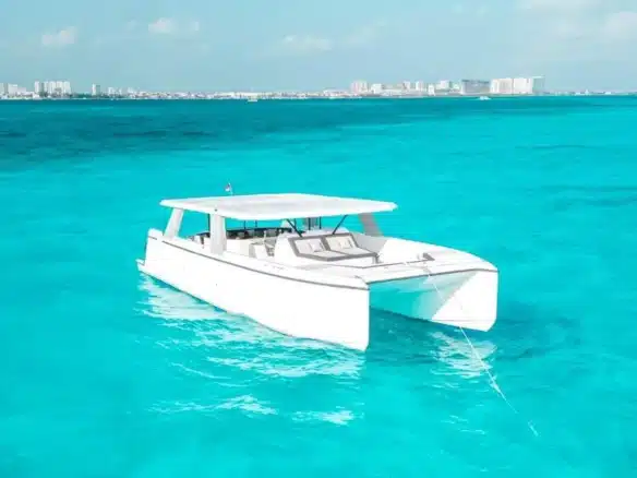 Catamaran Cancun renta 8