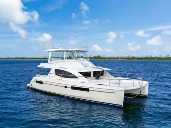 renta de catamaran en cancun 1