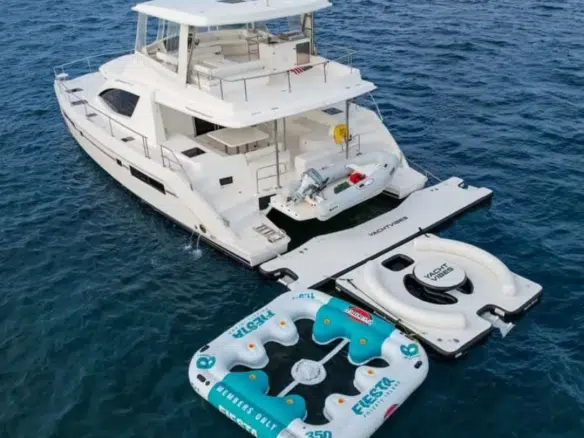 renta de catamaran en cancun 3