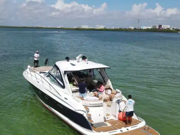 renta de barcos en cancun 2