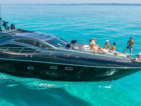 yates en renta cancun 5