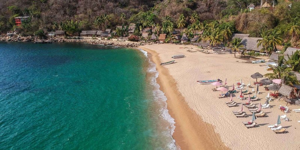 Una de las mejores playas en Puerto Vallarta es la Playa Yelapa