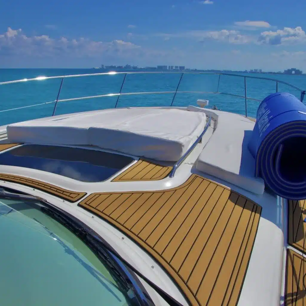 renta yates cancun 8