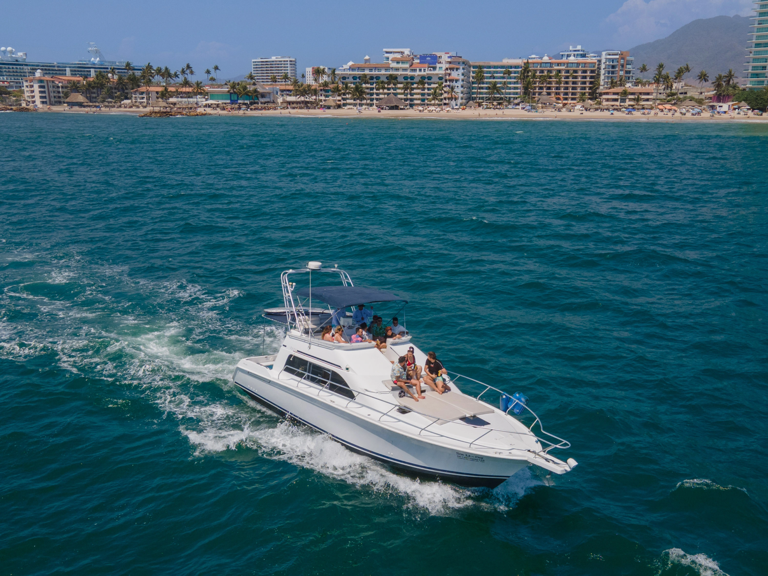 Renta yate puerto vallarta 1