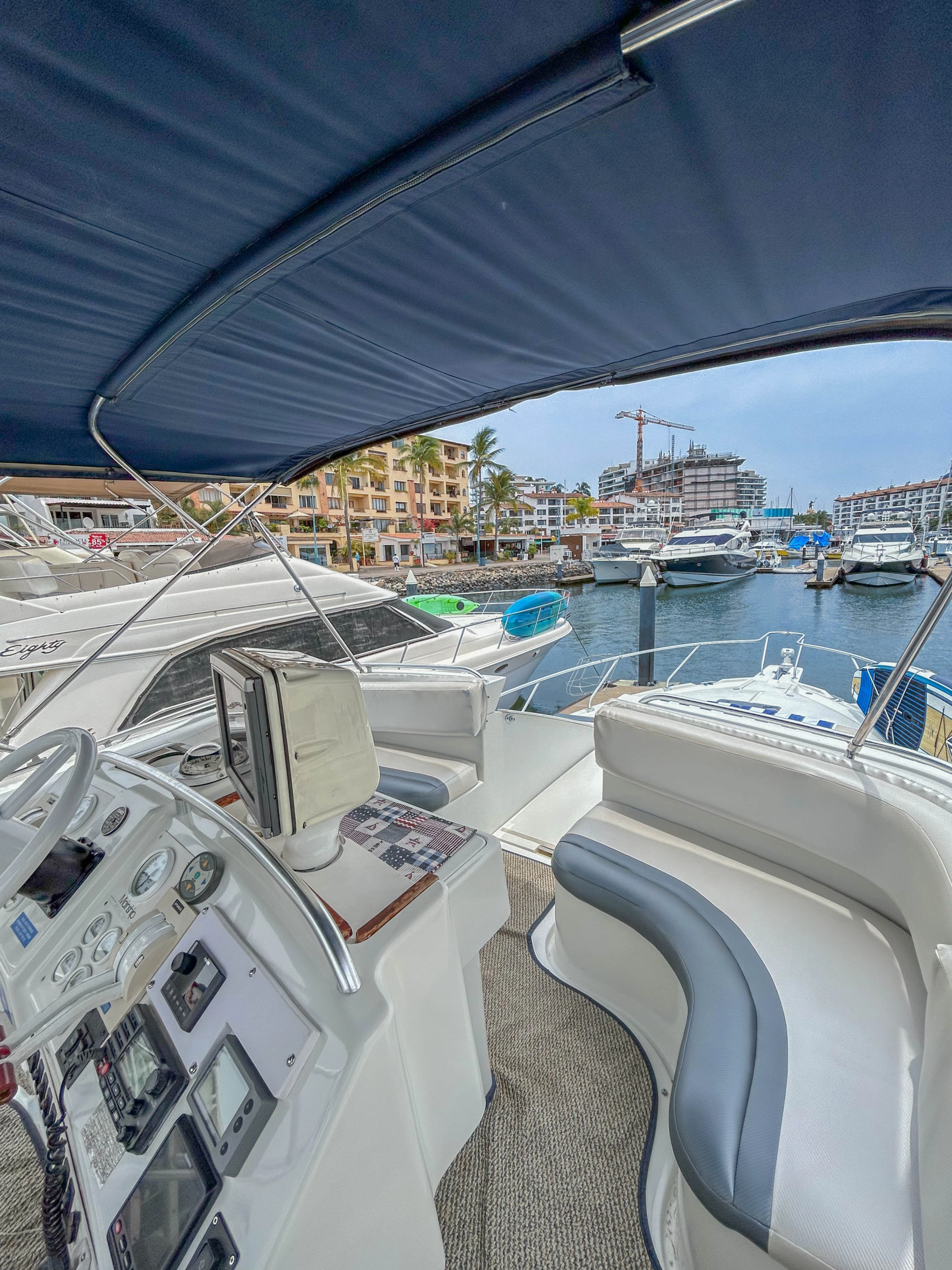 Renta yate puerto vallarta 16