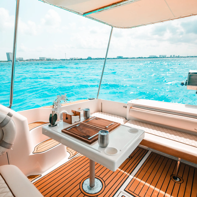 renta de yate en cancún precio 12