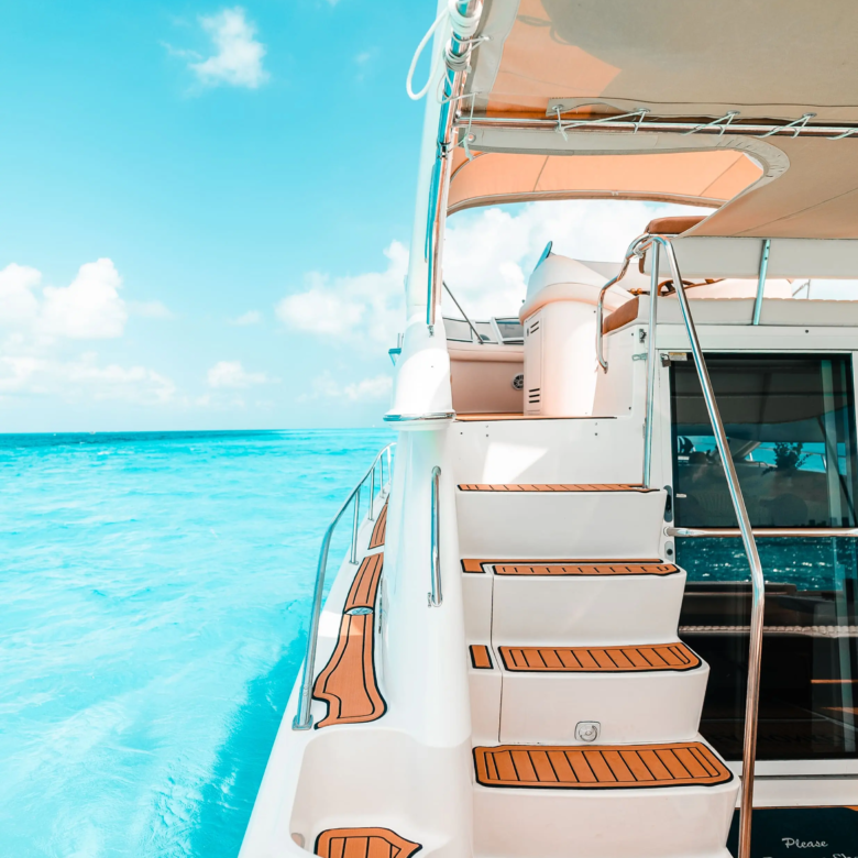 renta de yate en cancún precio 13