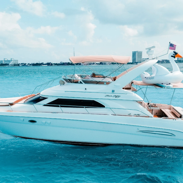 renta de yate en cancún precio 2