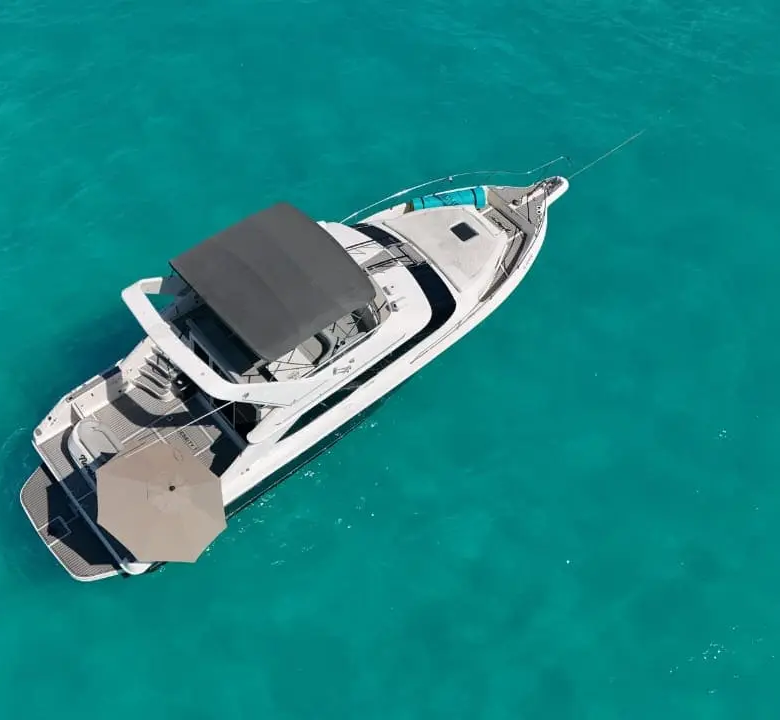 yacht club cancun 1