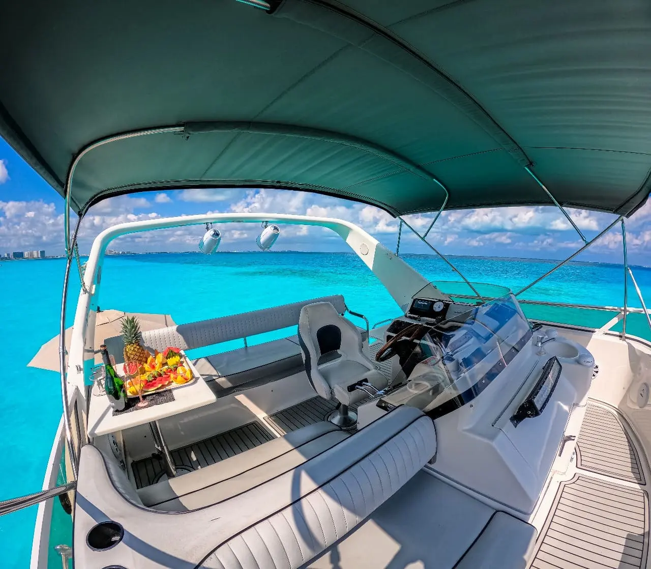 yacht club cancun 10