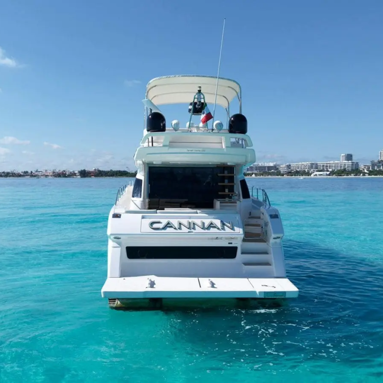 yachts in cancun for rent 12
