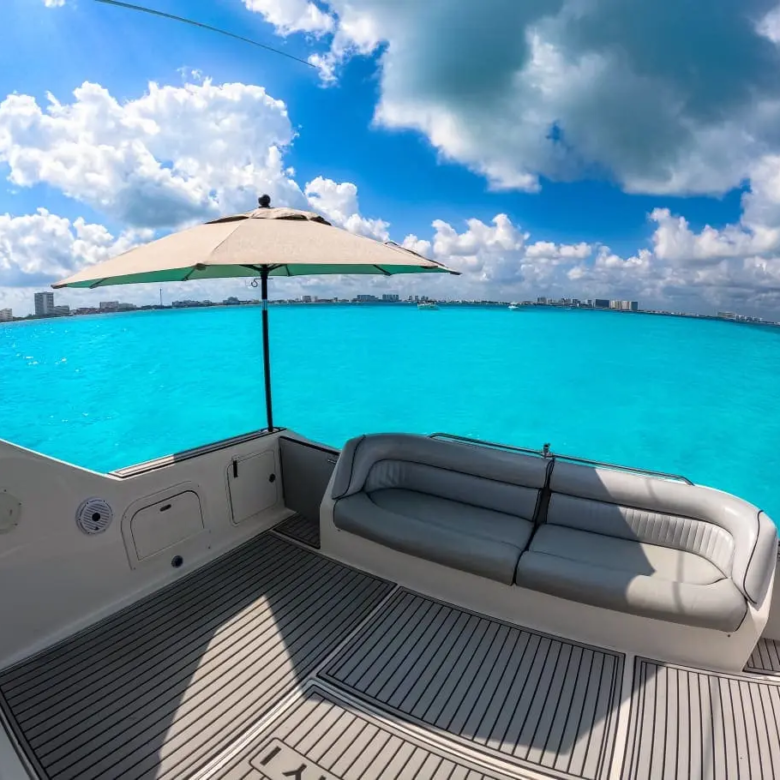 yacht club cancun 11