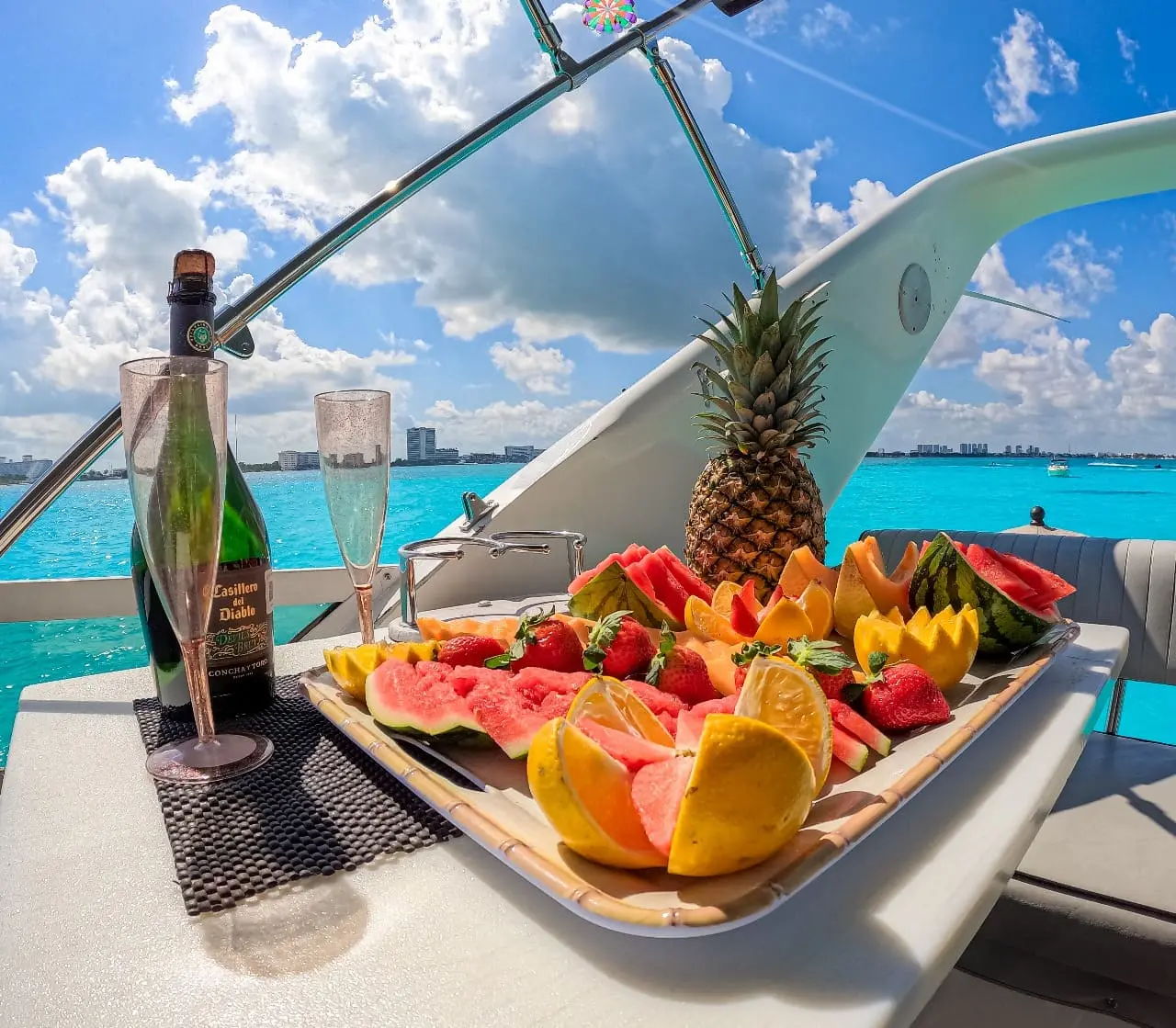 yacht club cancun 15
