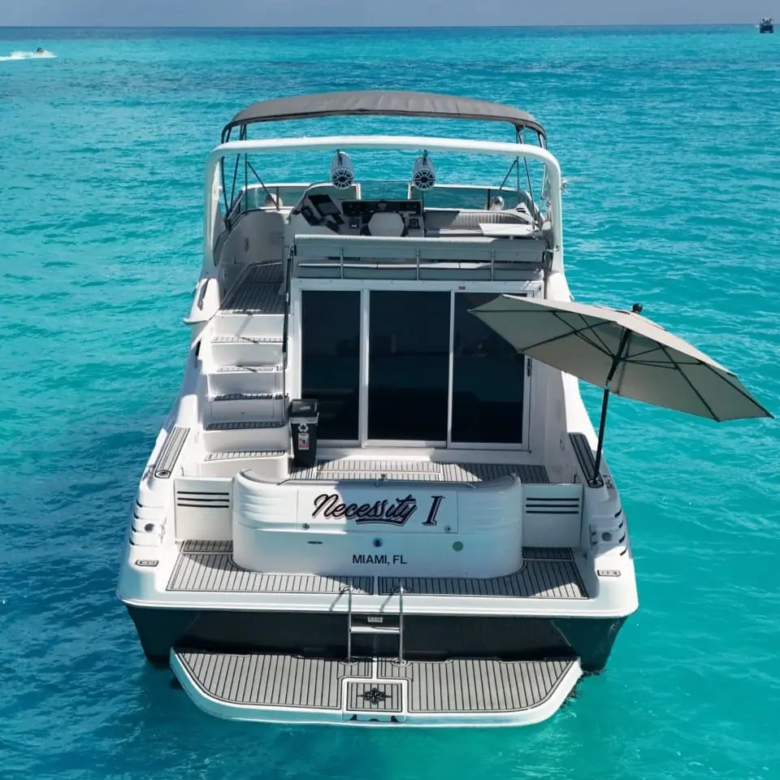 yacht club cancun 17