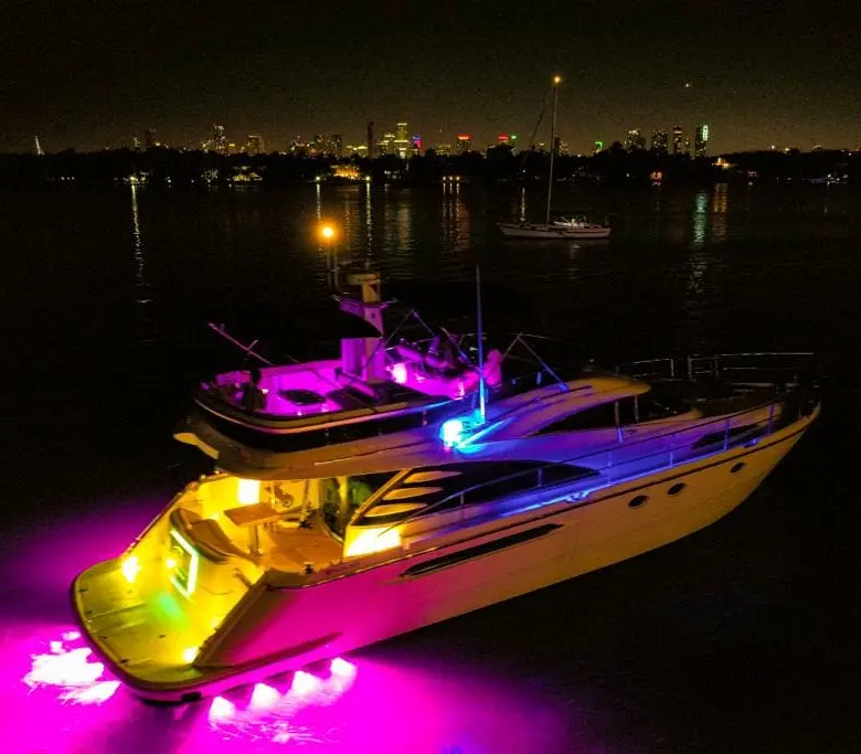 yacht cancun 1