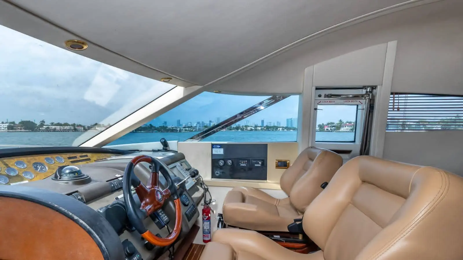 yacht cancun 8