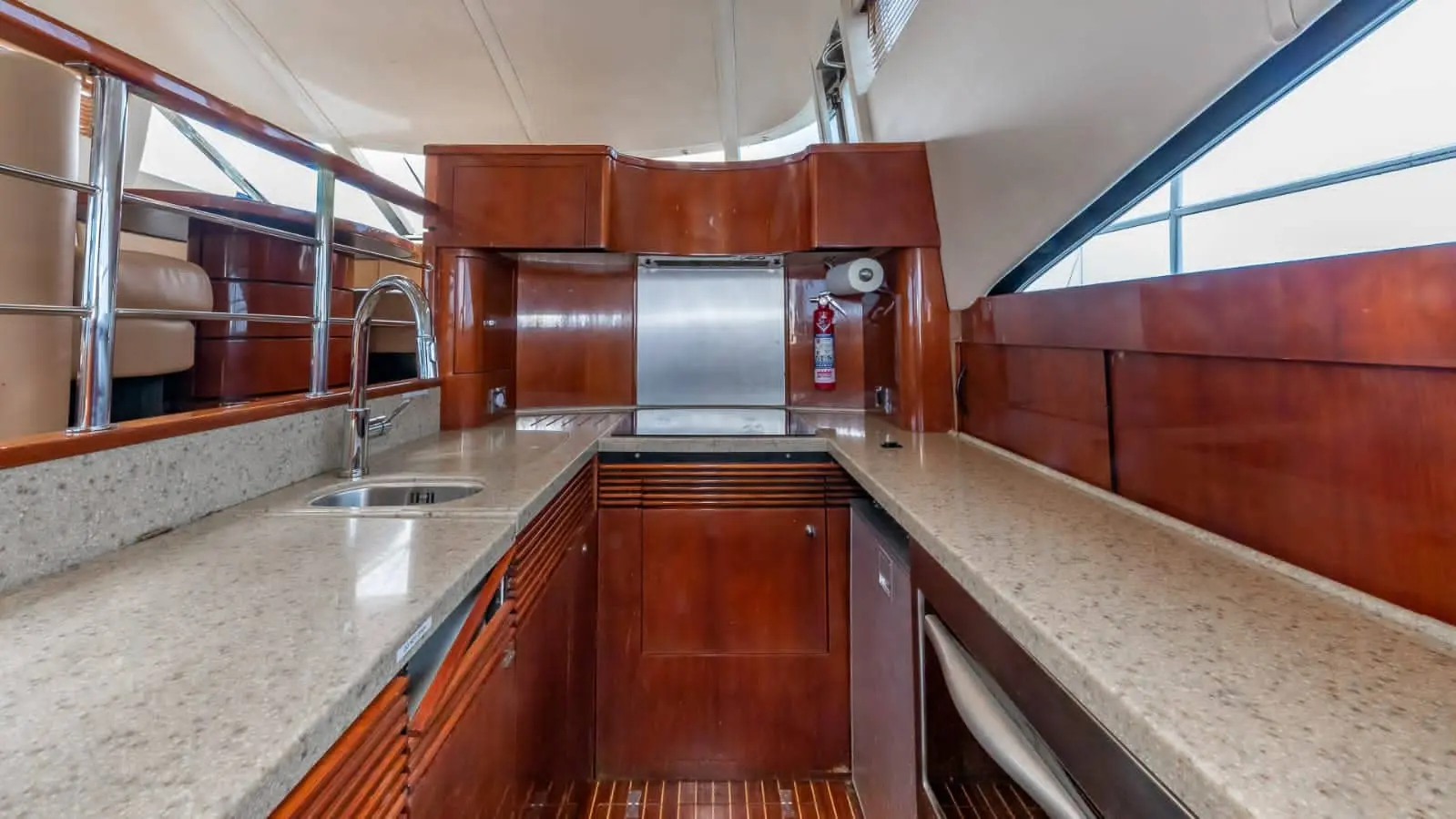 yacht cancun 9