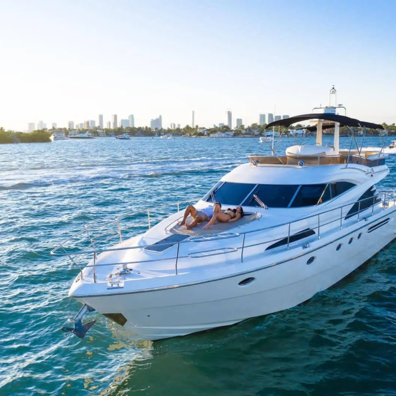 yacht cancun 16