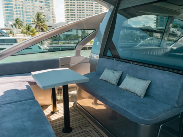 yacht rental cancun 2