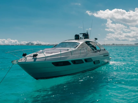 yacht rental cancun 4