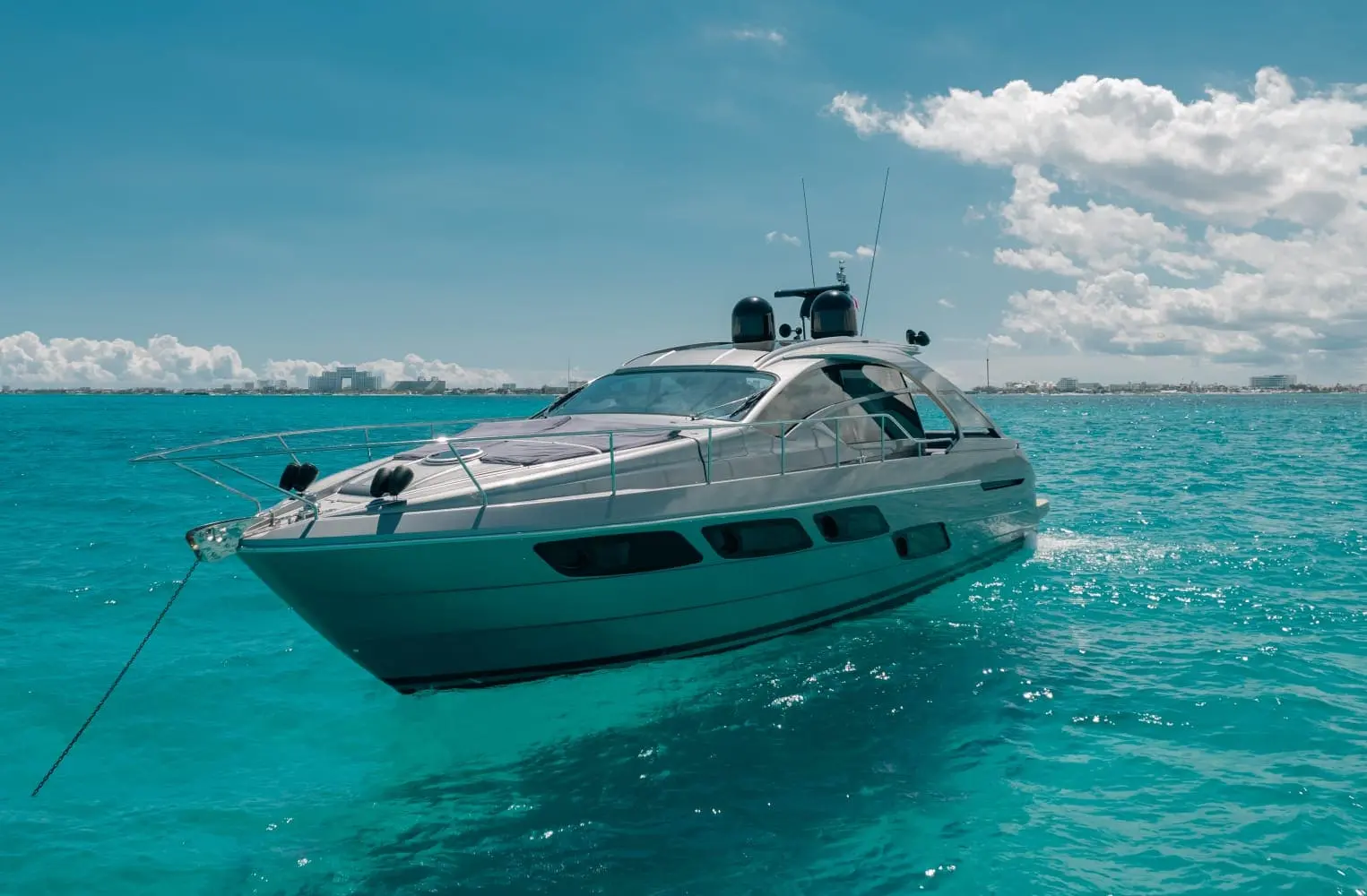 yacht rental cancun 4