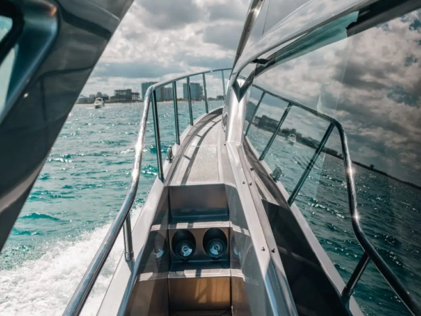 yacht rental cancun 9