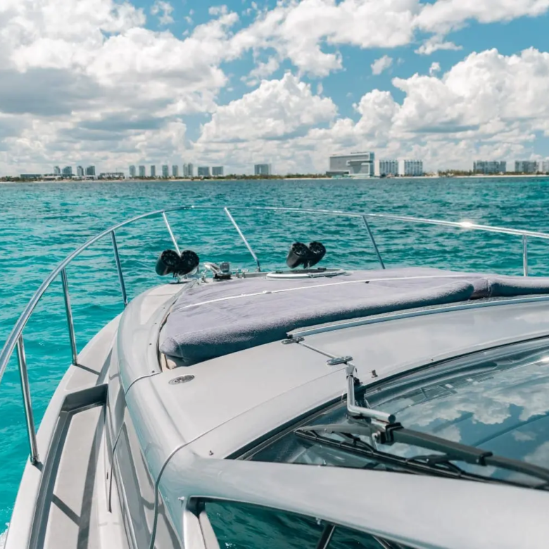 yacht rental cancun 13