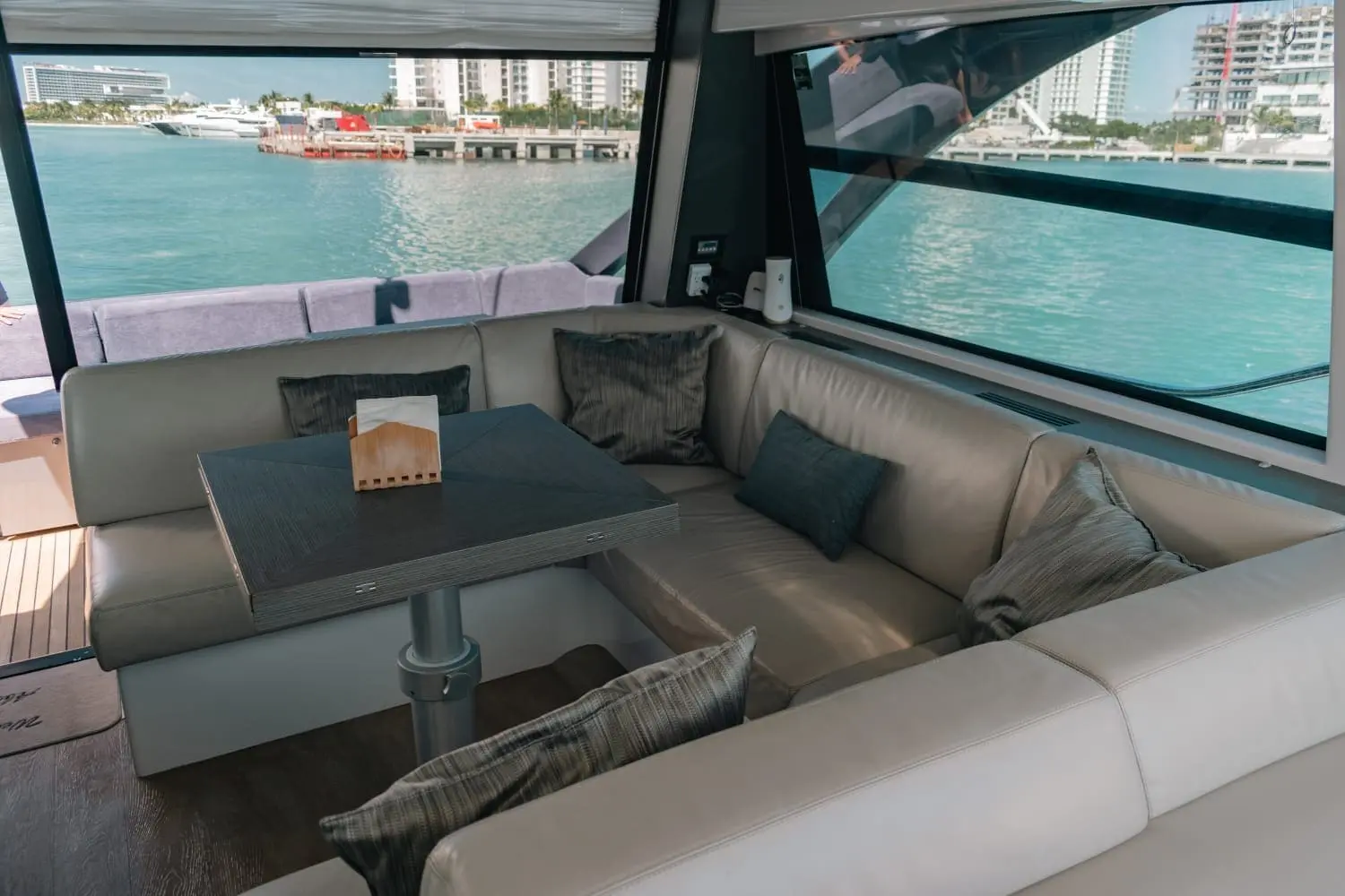 yacht rental cancun 17