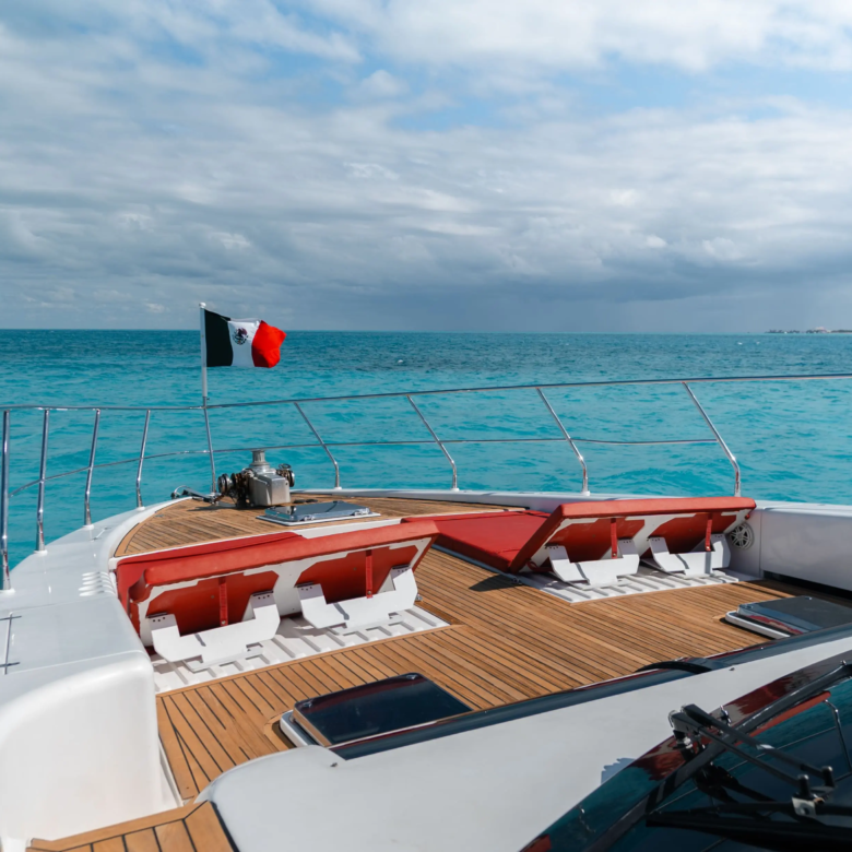 boat rental cancun 32
