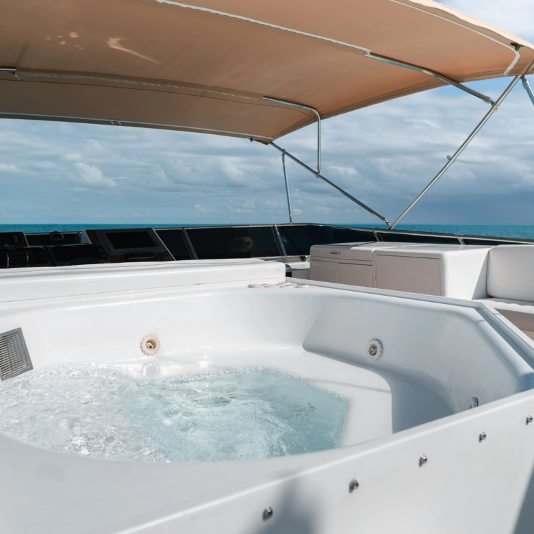 boat rental cancun 33