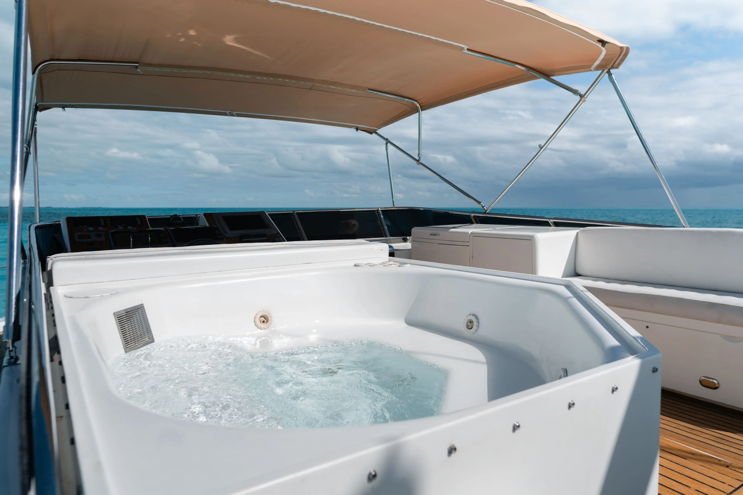 boat rental cancun 33