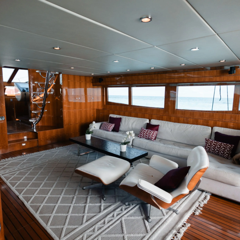 boat rental cancun 37
