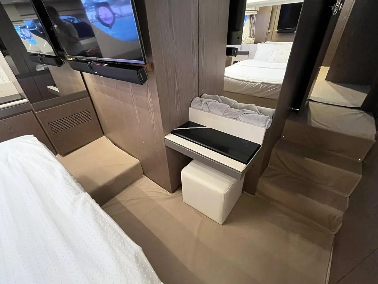 yachts for rent in cancun 15