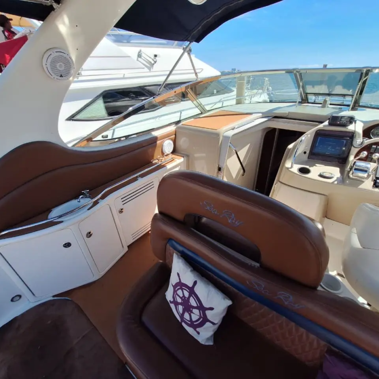 yacht charter in cancun 13
