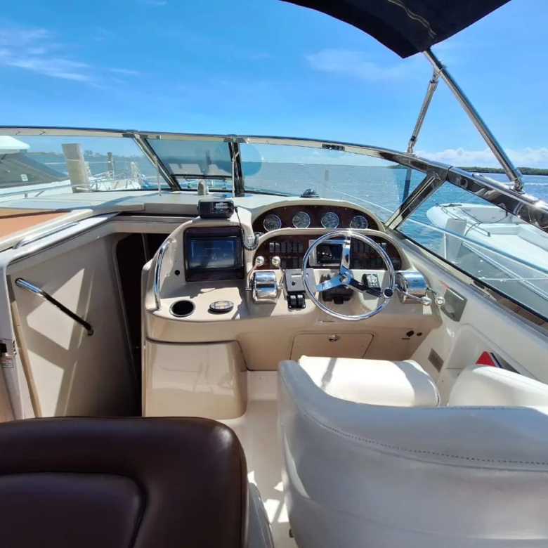 yacht charter in cancun 3