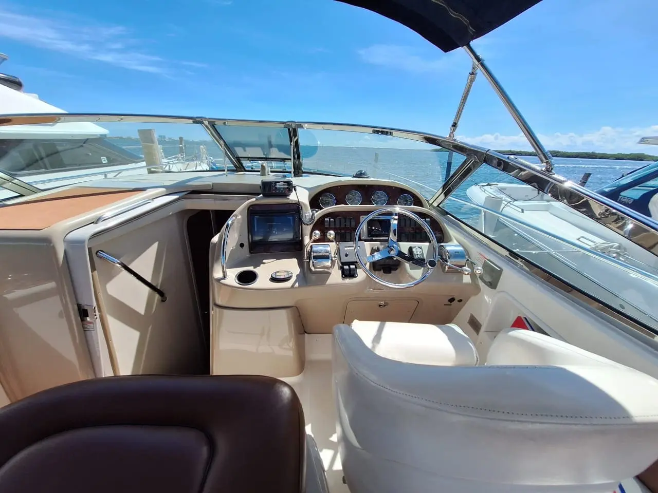 yacht charter in cancun 3