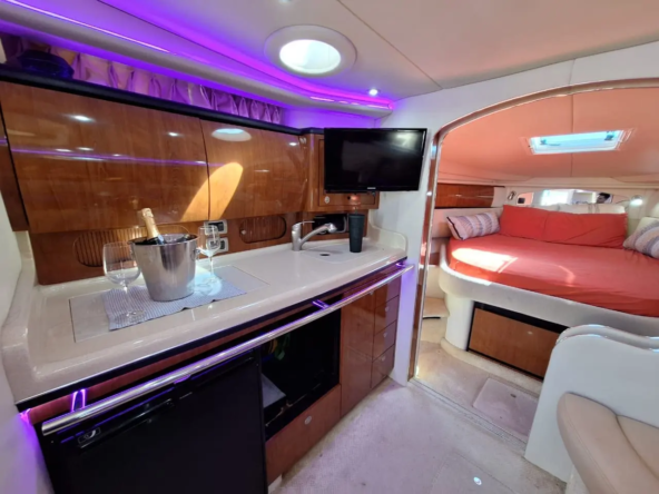yacht charter in cancun 4