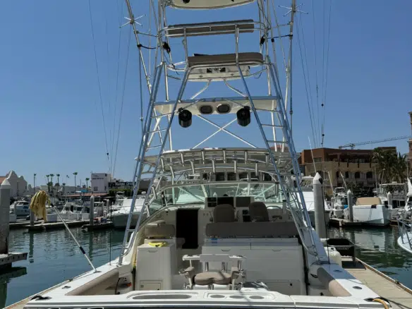 Fotografía de renta de barco para pesca en Los Cabos a bordo de Renta de Barco para Pesca en Los Cabos — El Diablo Albemarle - Vista 4