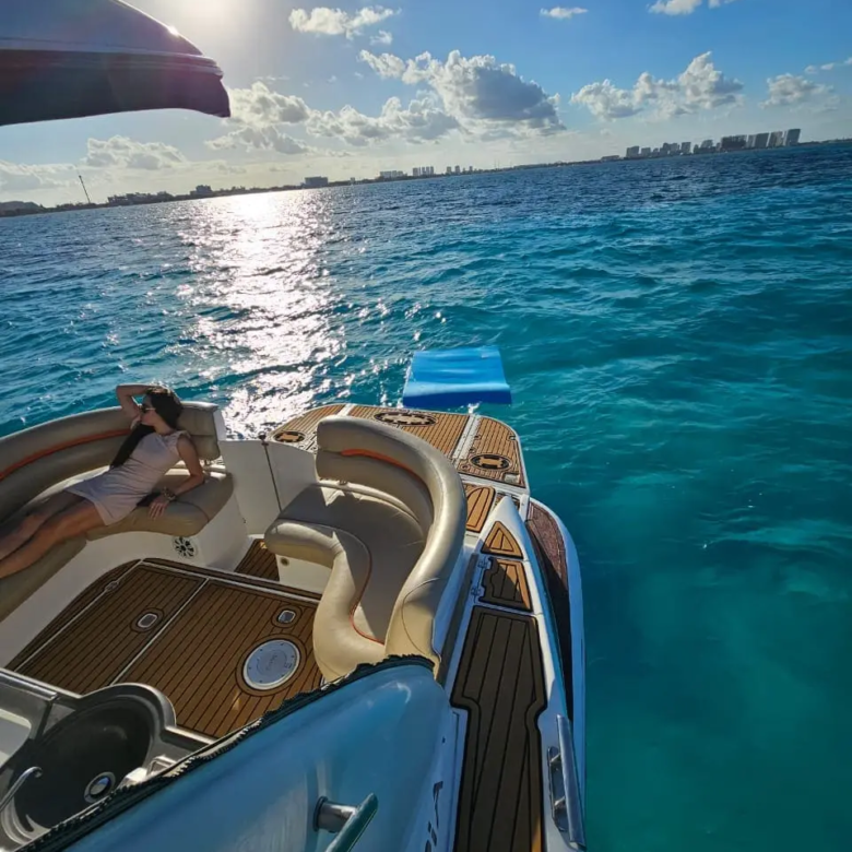 renta de barcos en cancun 16