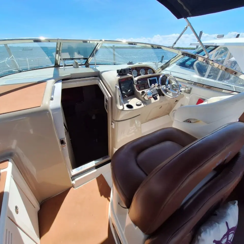 yacht charter in cancun 9
