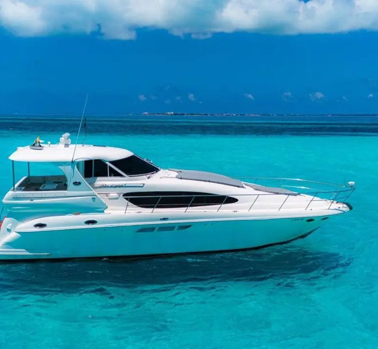 yacht cancun isla mujeres 1