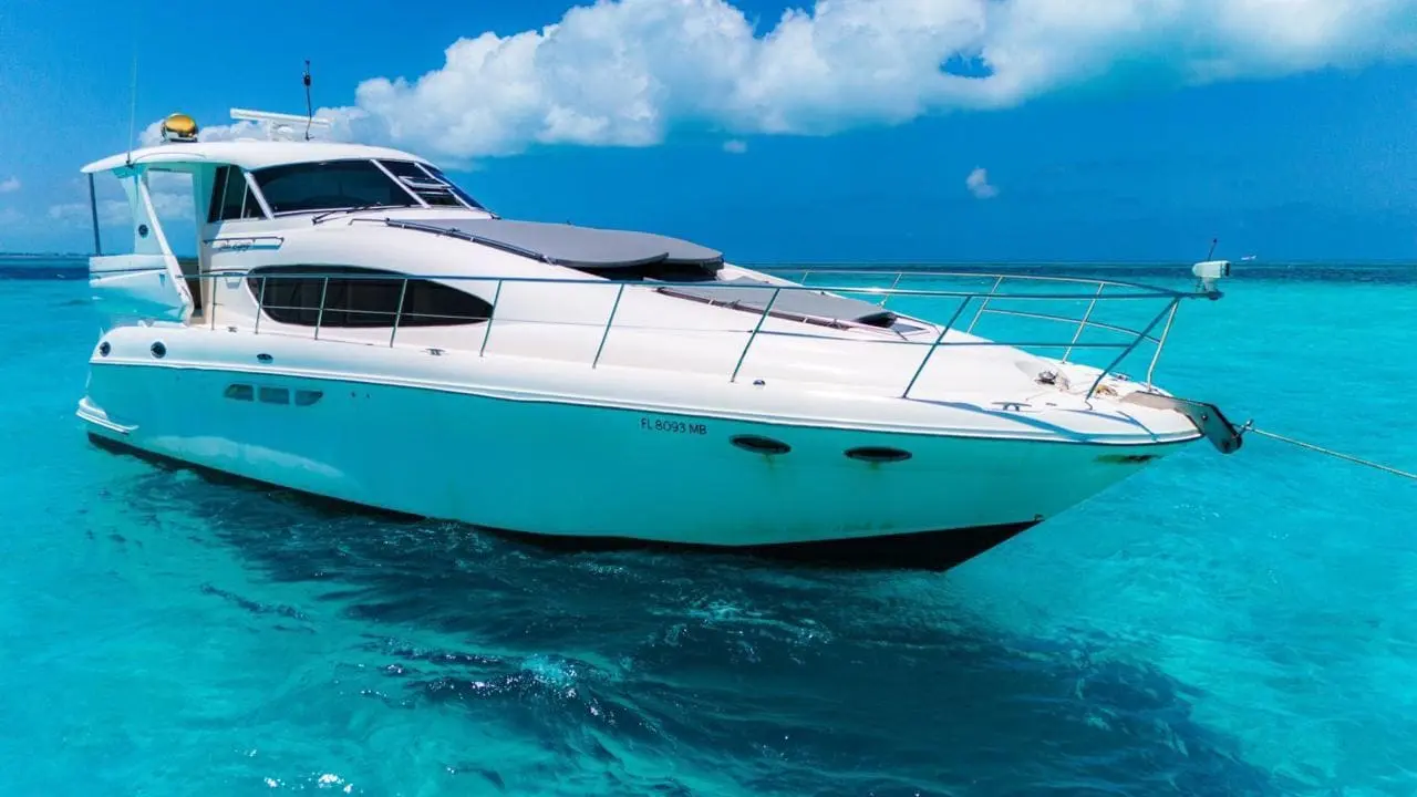 yacht cancun isla mujeres 4