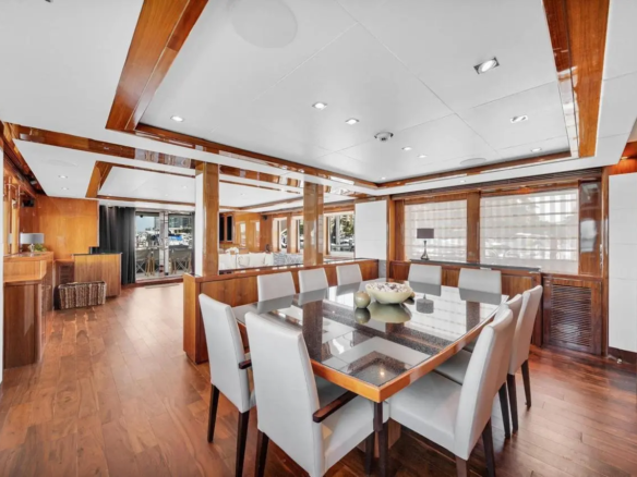 renta de yates de lujo en cancun 2