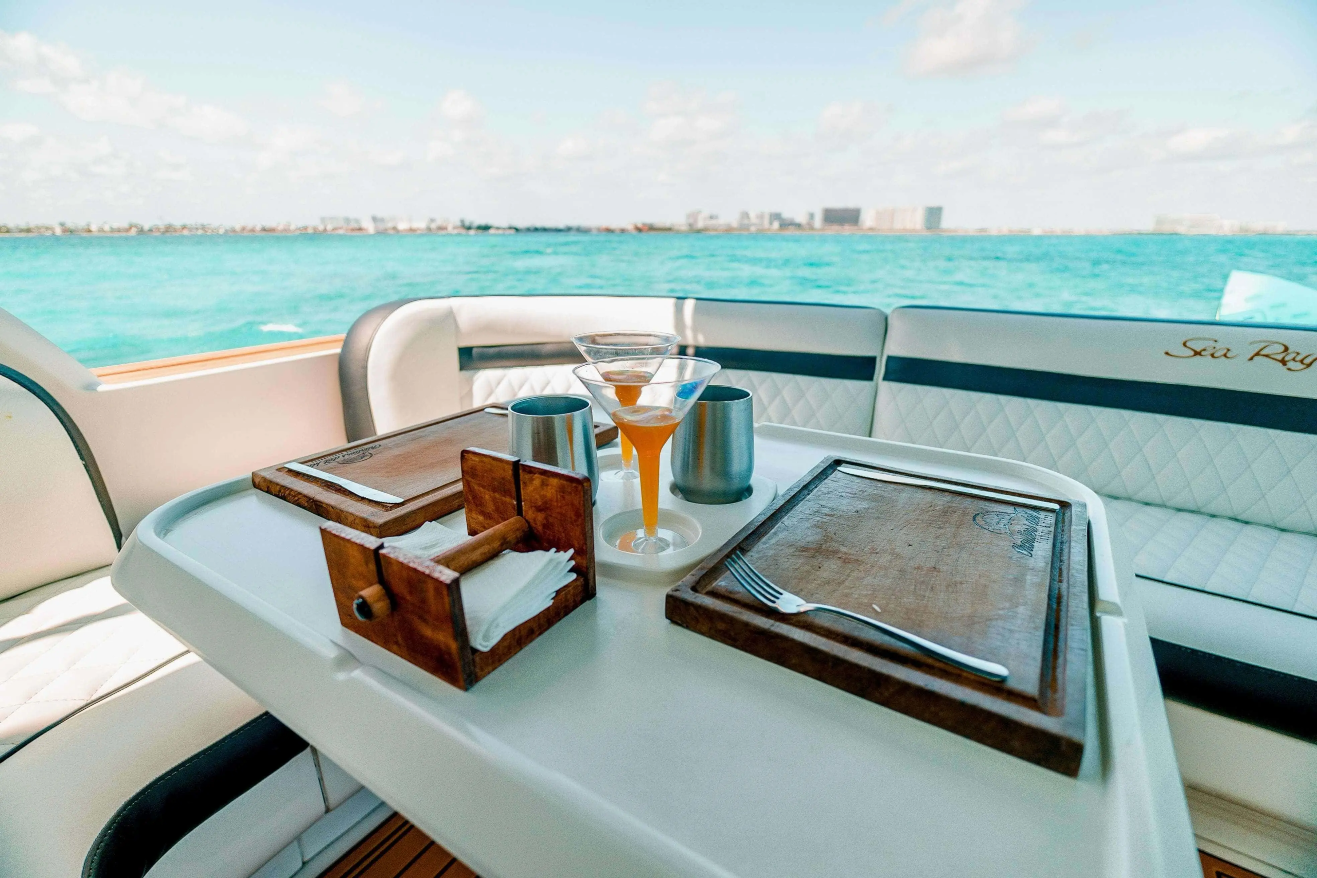 boat rentals cancun 11