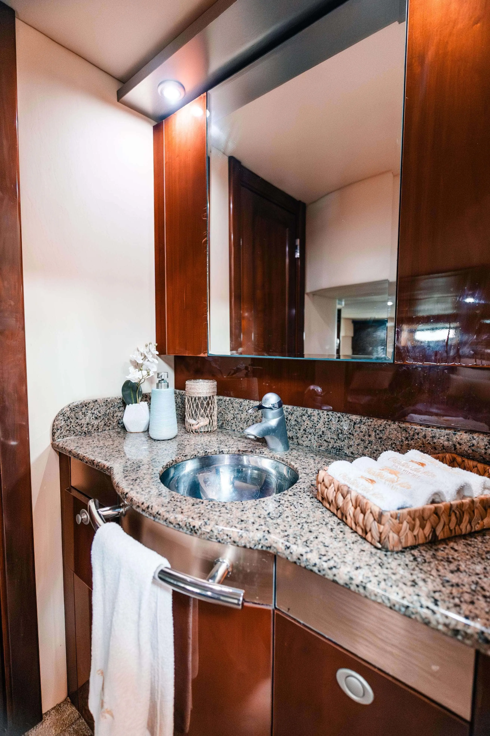 boat rentals cancun 28