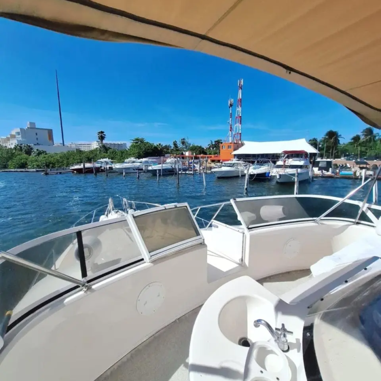 yacht tours in cancun 1