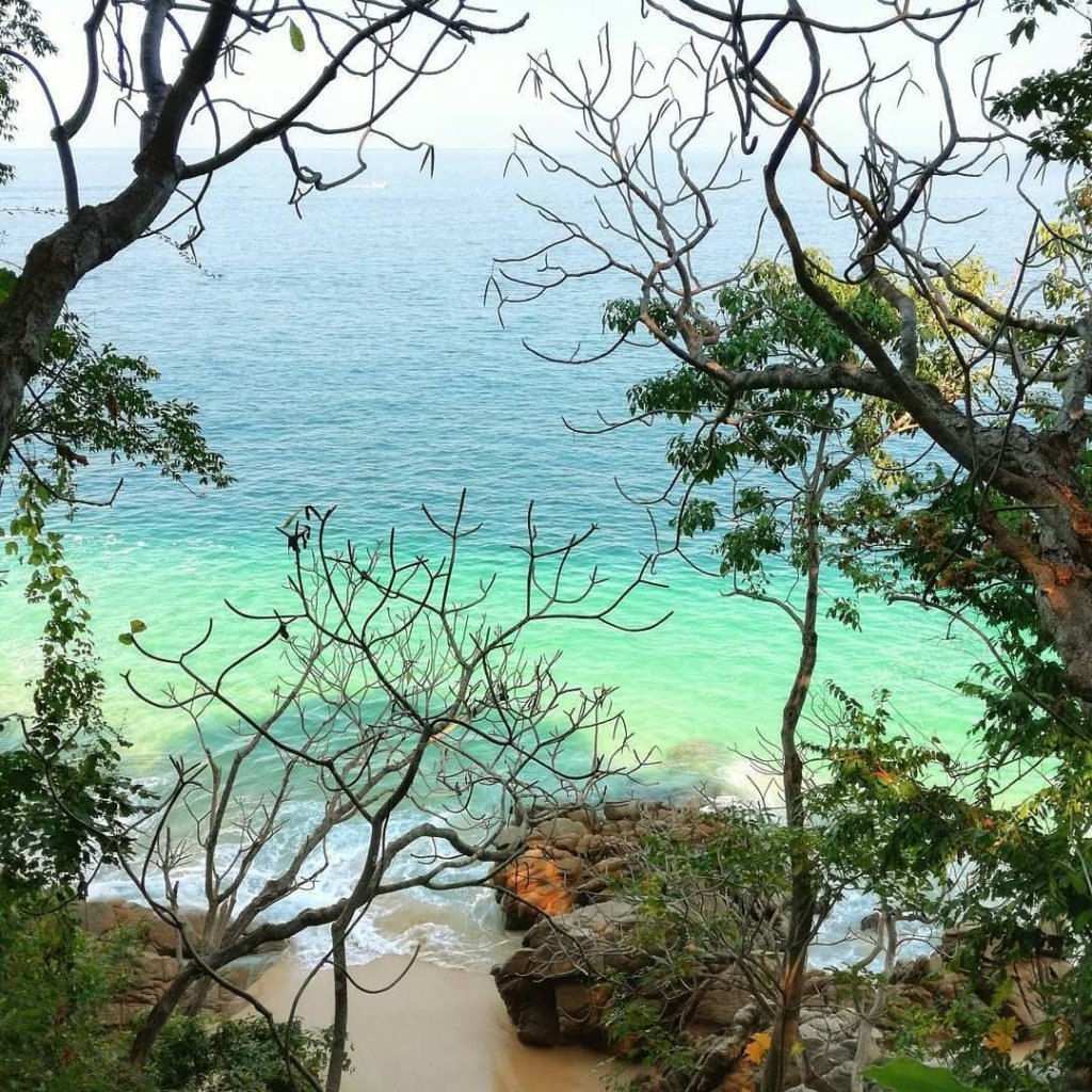 Playa Colomitos - Renta de yates en Vallarta 1