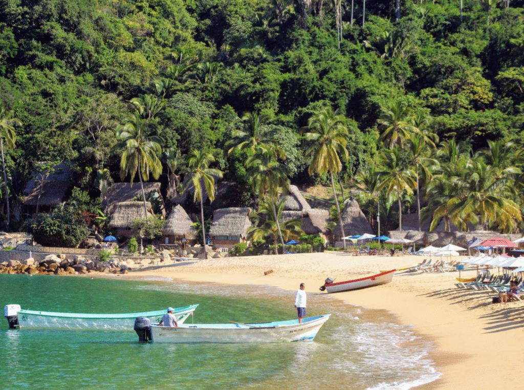 Playa Yelapa - Renta de yates Vallarta 02